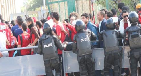 وزير الرياضة يستعرض نظام بيع تذاكر المباريات الكترونيا